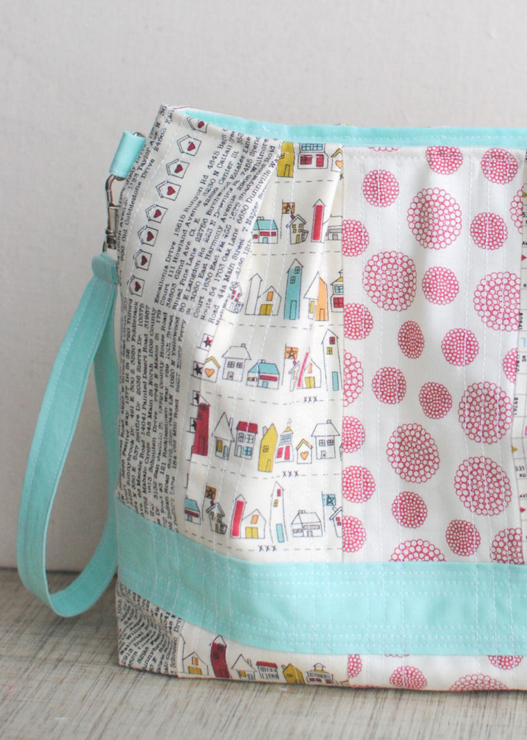 Add A Divider To Emmaline Bags Retreat Bag Tutorial Clover And Violet