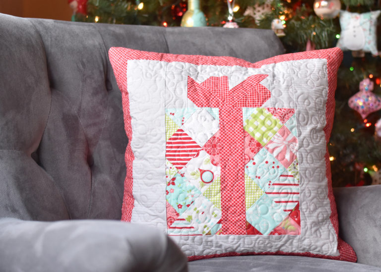 Pretty Present Quilted Pillow :: Aurifil Artisan Challenge