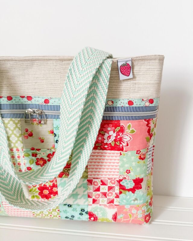Every month in the @candvsewingclub we release an exclusive pattern from talented guest designers, but this month’s designer was me! 

The Ivy Patchwork Tote was so fun to create! I am a sucker for any quilted, patchwork bag, and this one was designed to use some sweet mini charm squares I’ve been hoarding for several years.

I added my favorite linen to the top and used some cute webbing I purchased at QuiltCon from @sewtopia last year.

Even though I love a good supply case pattern, I will always be a bag maker at heart!

These pretty fabrics are all Bonnie & Camille for @modafabrics from years ago.

I’ll be bringing this bag to QuiltCon in Phoenix, will you be there?

#ivypatchworktote #cloverandvioletpatterns #showmethemoda #patchworkbag #isewbags #scrappyquilting