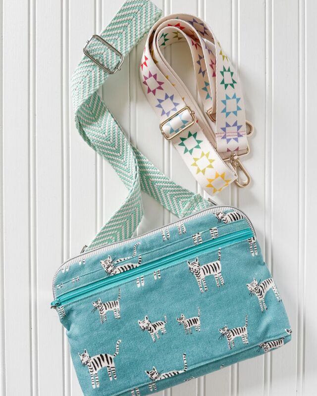 I’m kind of a webbing newbie. I’ve ALWAYS made my bag straps out of fabric, I loved being able to use the same accent for the bag and the strap…

Until I discovered the variety of pretty printed and woven webbing at QuiltCon 🤩

I am a convert! Now I want to make all the interchangeable straps to match every Rosalie Crossbody Bag! ✨

Are you sewing along with us? I’m so excited to make some more pretty straps to go with my new bags <— video on making the straps coming May 5th! 🎉

Webbing from @stitchsupplyco @sewtopia @zippervalley 

#cloverandvioletpatterns #rosaliecrossbody #rosaliesewalong #crossbodybagpattern #handmadecrossbodybag #isewbags #rubystarsocietyfabric